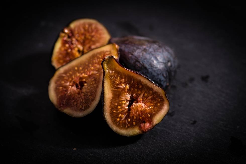 Figs_dark.jpg